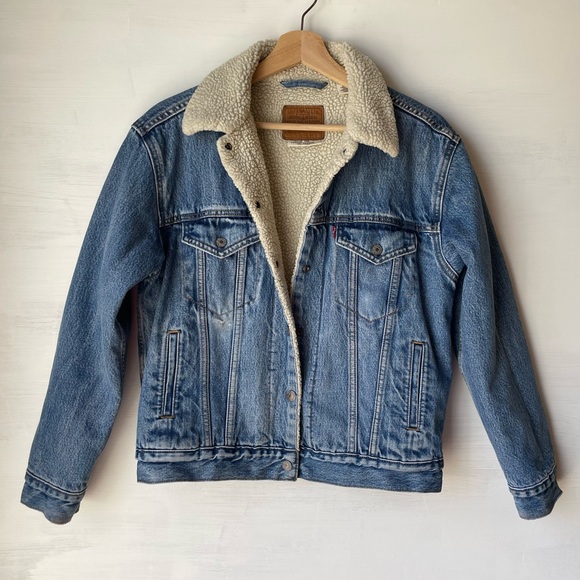 Levi’s Denim Sherpa Trucker Jacket Size: Small - Picture 2 of 9